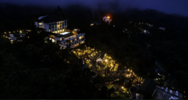 The Grand Cliff Resort      منتجع غراند كليف مونار